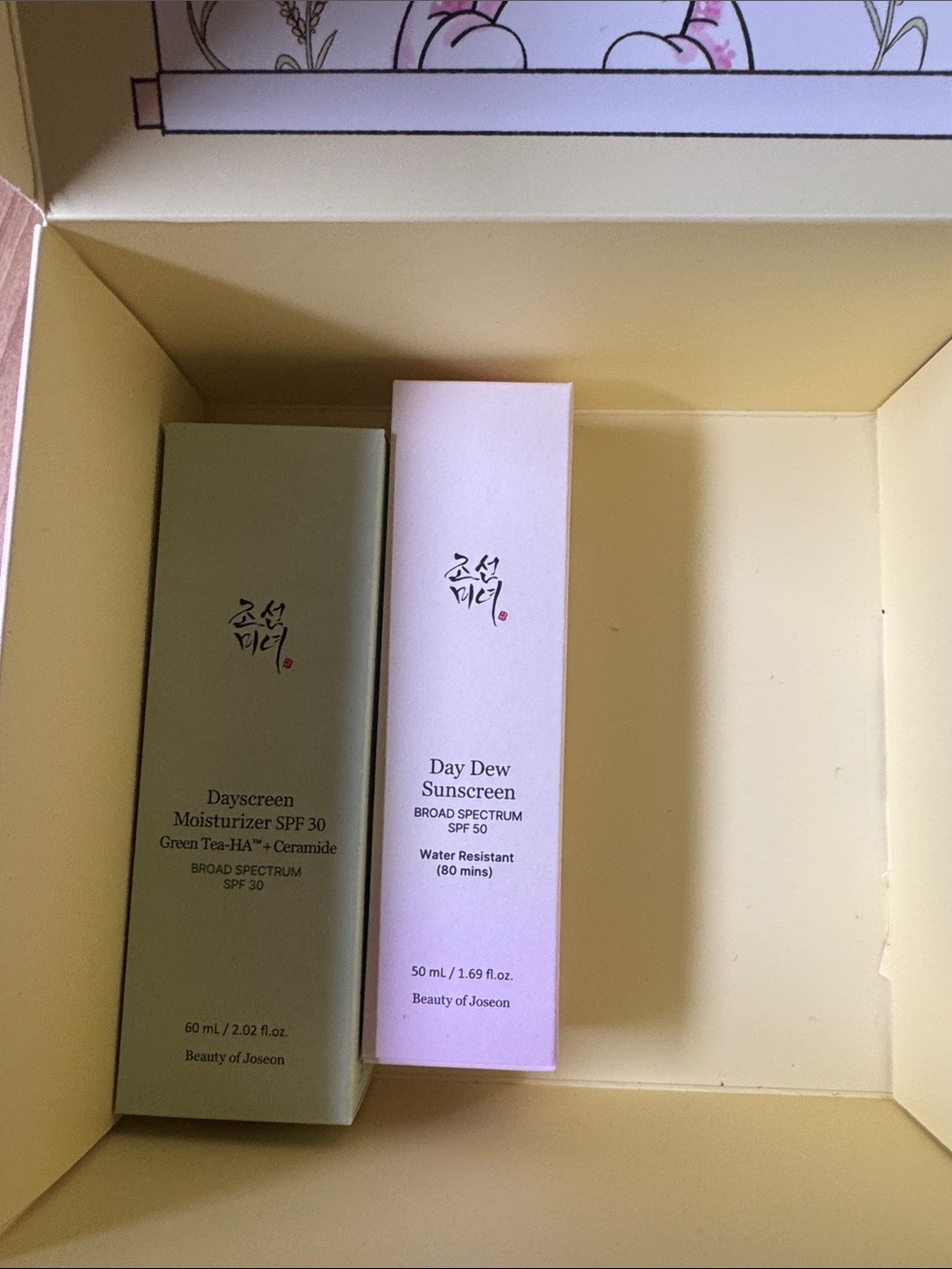 Day Dew Sunscreen & Dayscreen Moisturizer - Pink & Green